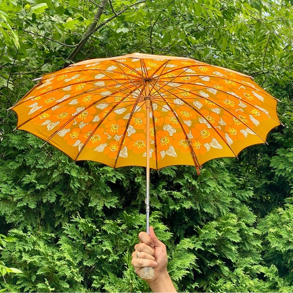 v i n t a g e :: Mod Floral Whimsical Flower Power Umbrella - Picture 2 of 15